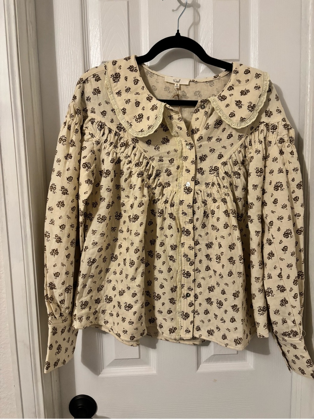easel Cream Floral Button-Front Peasant Blouse